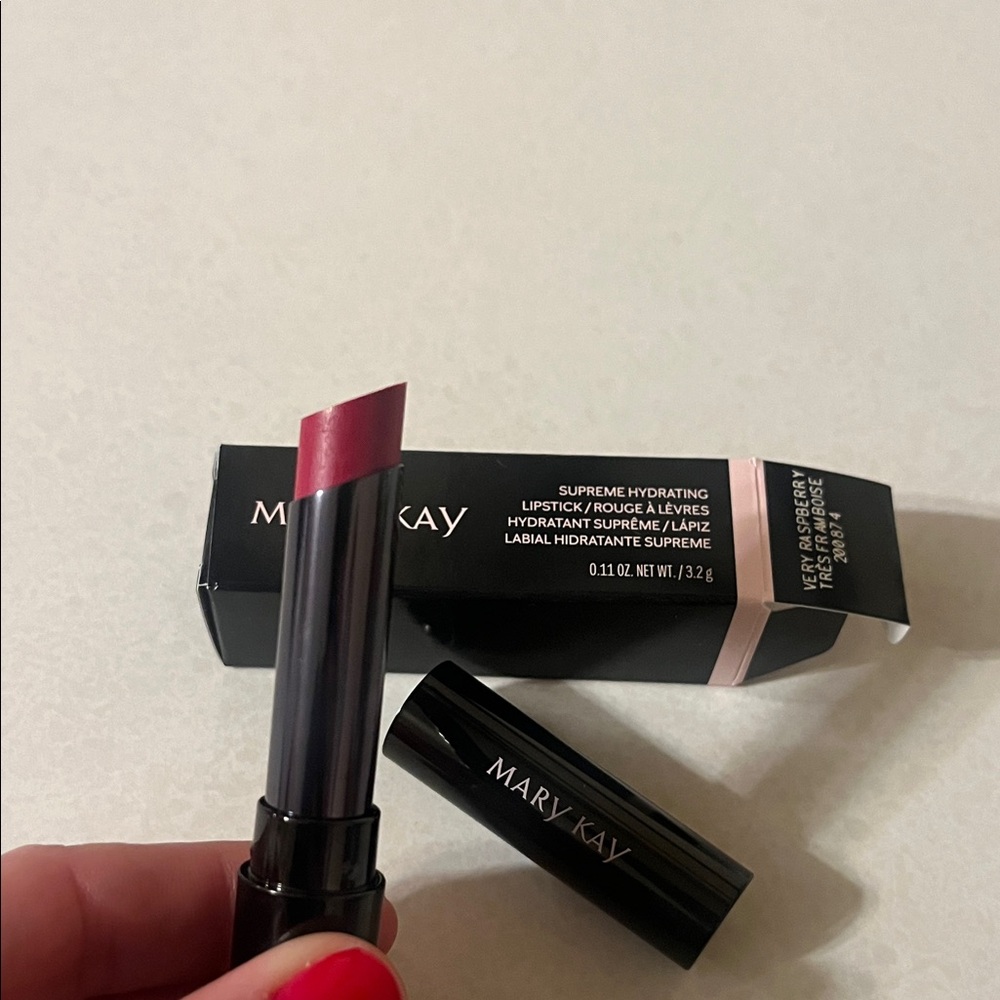 Mary Kay Supreme Hydrating Lipstick - Very Raspberry